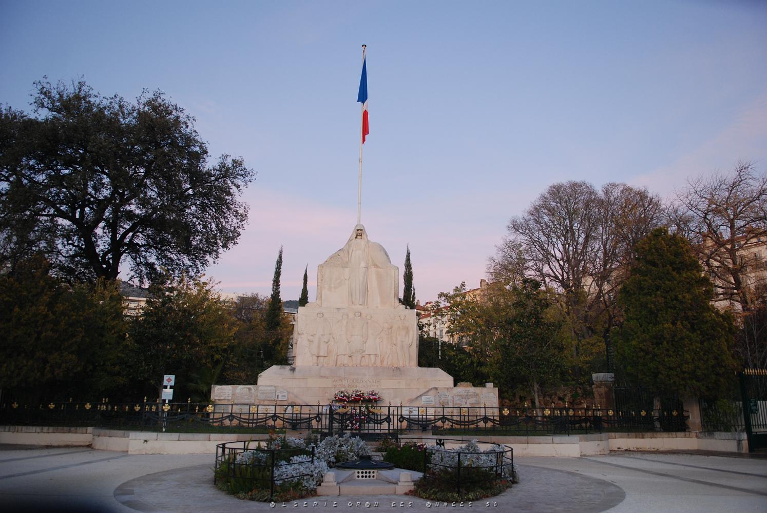3 Toulon Monument aux Morts.JPG - ?PHILIPPE JORE